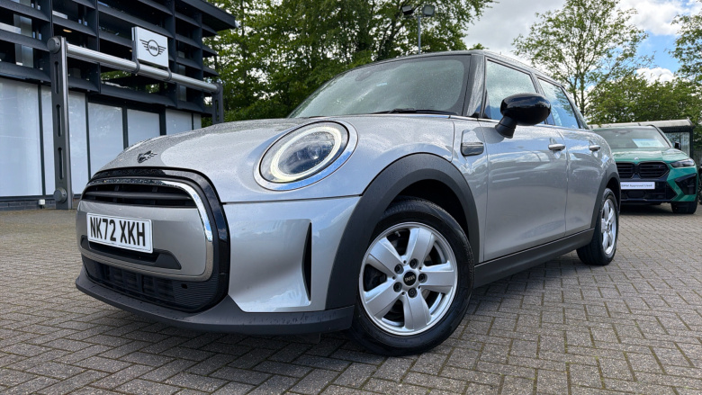 MINI Hatchback 1.5 Cooper Classic 5dr Auto Petrol Hatchback